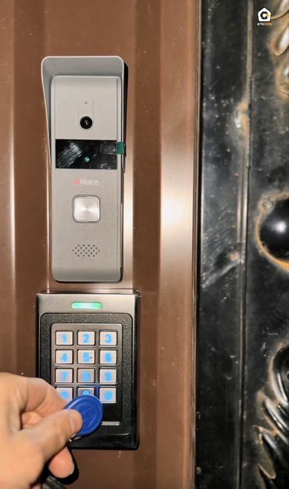 Установка смарт замков, видеодомофонов