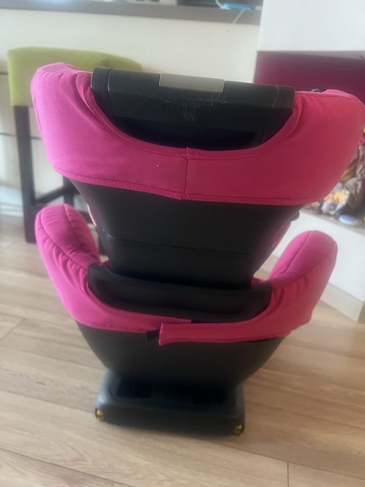 Детски стол за кола