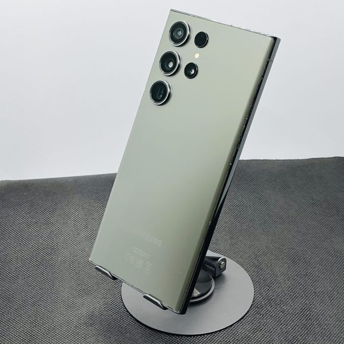 Продам Samsung Galaxy S23 Ultra RAM 12 256GB.