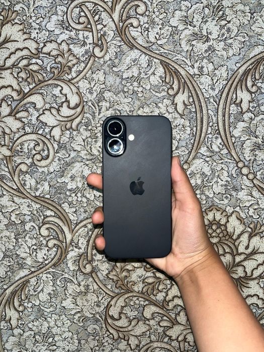 Смартфон Apple iPhone 16 128Gb