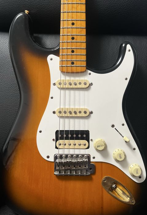 Chitară Fender JV Modified 50’s Stratocaster (Husă+cablu+curea+strap lock incluse)