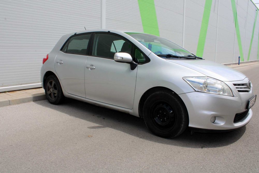 Toyota Auris 1.6 132кс бензин 2013 авг.+ ГАЗОВ Инж