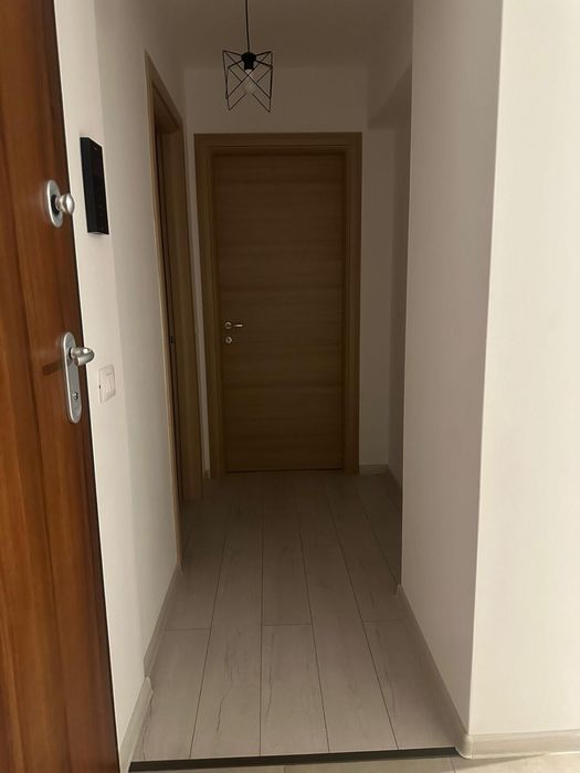 Inchiriez Apartament 2 Camere Top City zona Coresi Brasov Nemobilat
