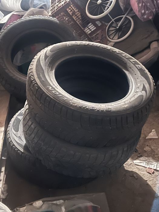 Продам комплект зимней резины