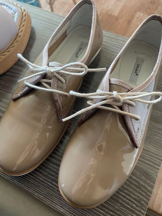 Продам туфли и шлепки. Новые