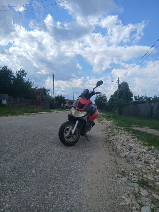 Vând sau schimb scuter kymco super 9 50cc