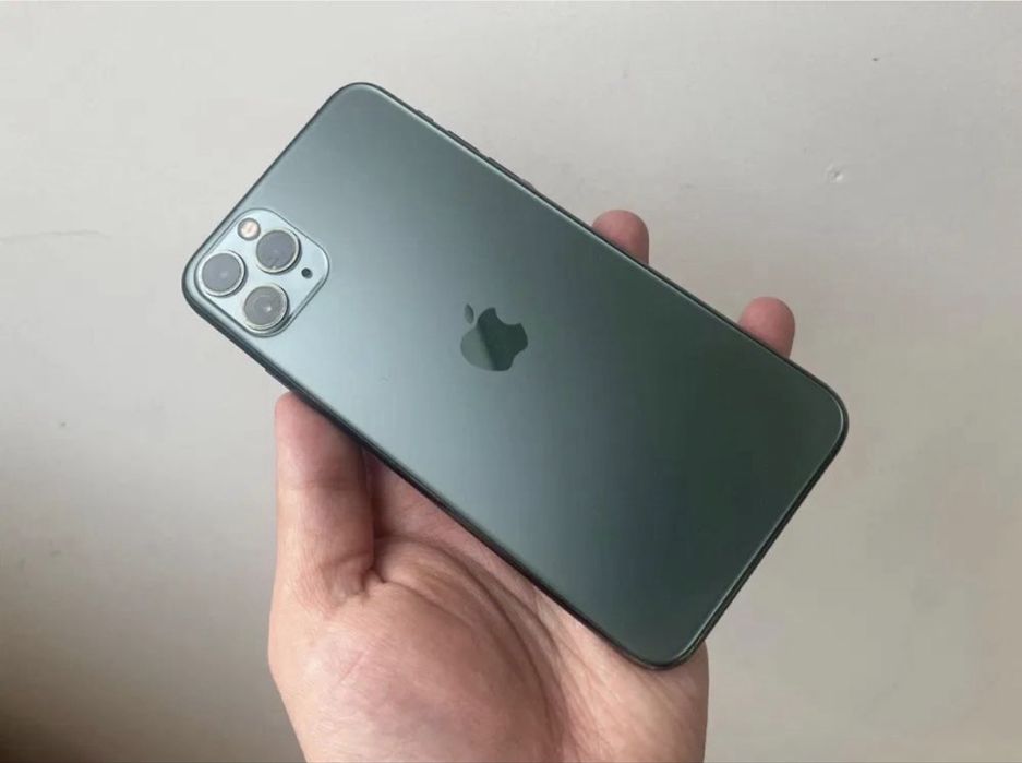 iPhone 11 PRO MAX / 93% / Accept Schimburi