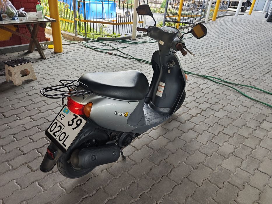Suzuki let's 4 2013