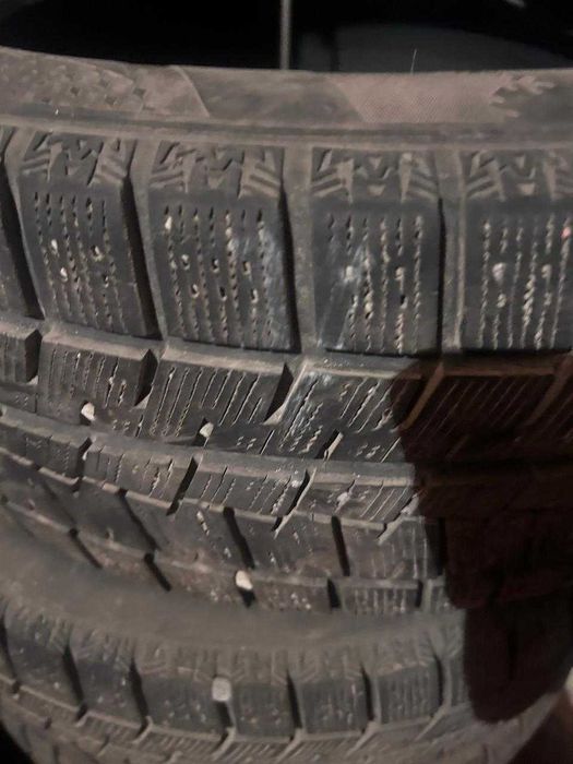 Шины зимние продам