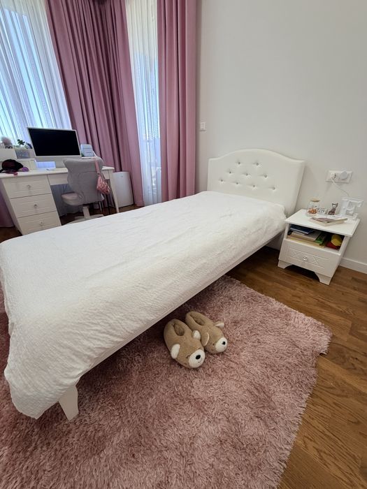 Детско легло Meblik Royal White 90x200 – матрак и нощно шкафче Meblik по желание
