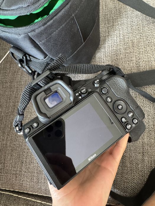 Nikon "Z 5 Kit Z 24-200mm..." mirrorless