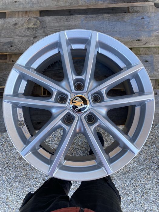 16 цола 5 х 112 мм Фолксваген , Ауди , Шкода , Сеат , VW