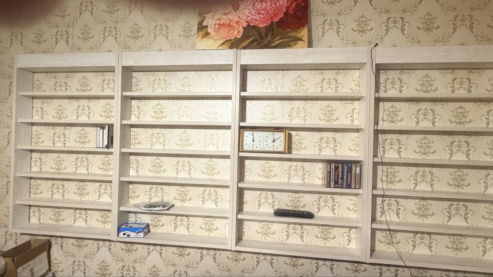 Продам полочки для аудио кассет.
