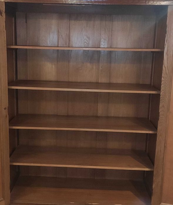 2 dulapuri din stejar pret /buc