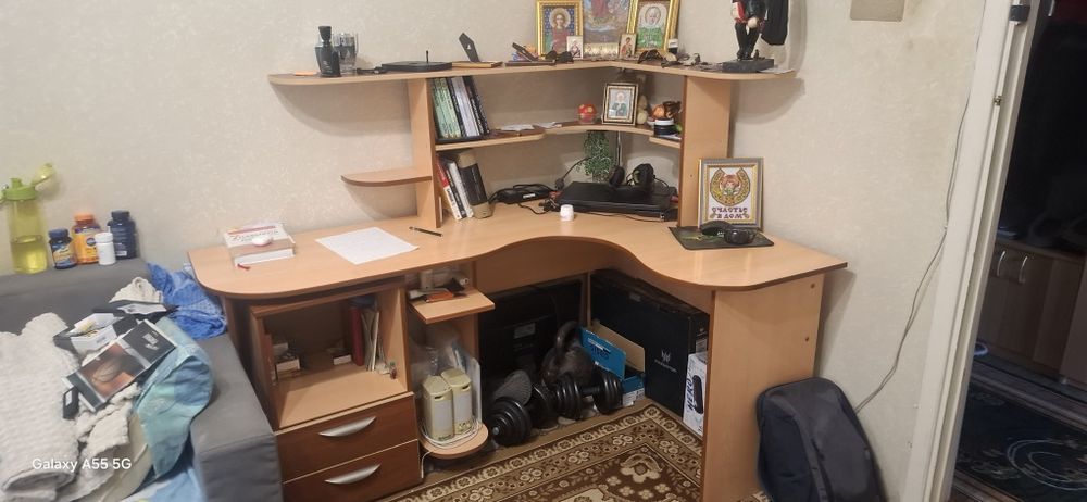 Стол компьютерный