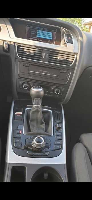 Audi a4 b8 bine dotat din fabrică