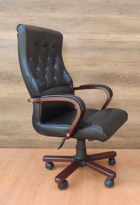 Kreslo sotiladi Bukhara