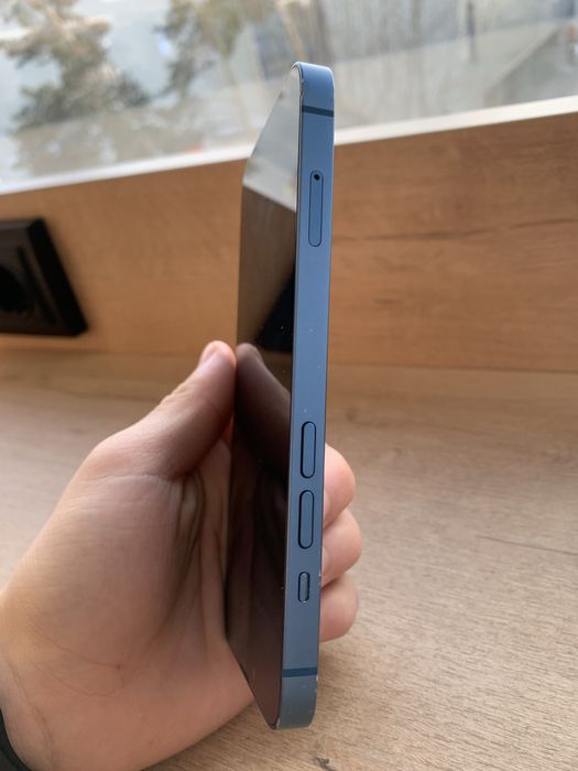 Продам айфон  13