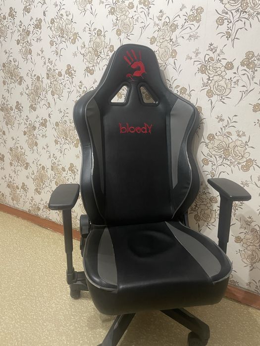 продаю игровое кресло,  торг