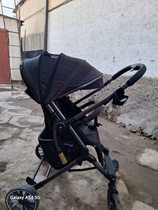 Коляска продам коляска