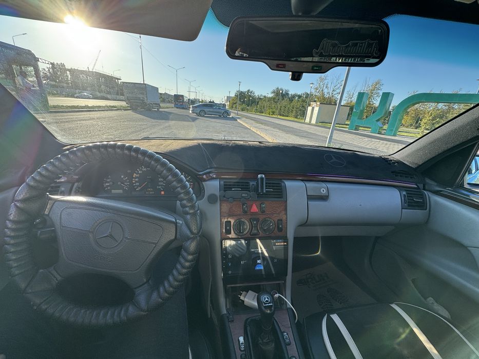 Продам мерседес W210 в хорошем состояний