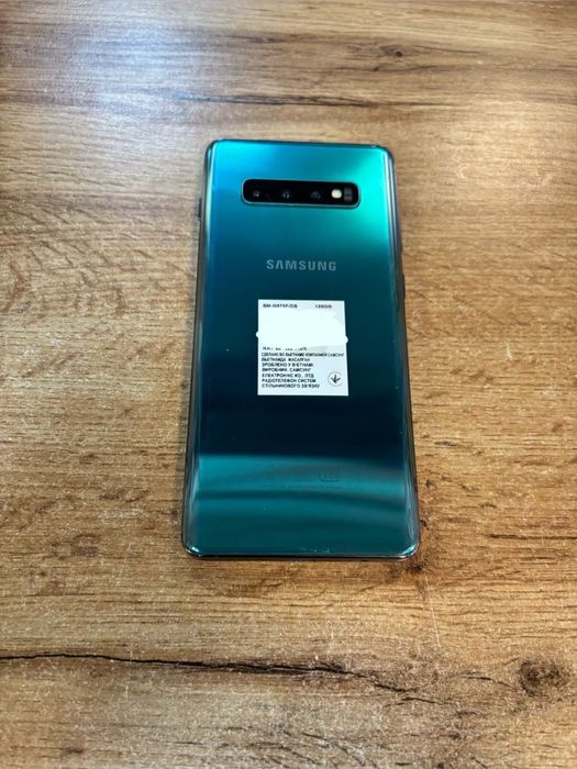 Продам Samsung S10+