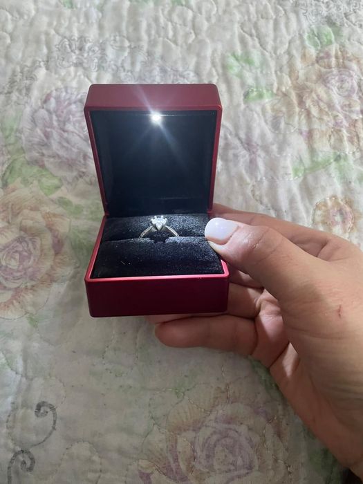 Продам кольцо серебряное