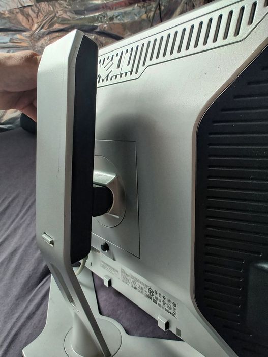 Dell 1908FPB монитор