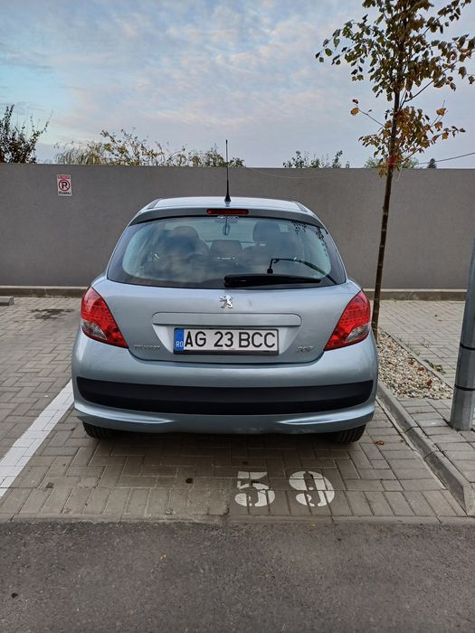 Peugeot 207 1,4 benzină
