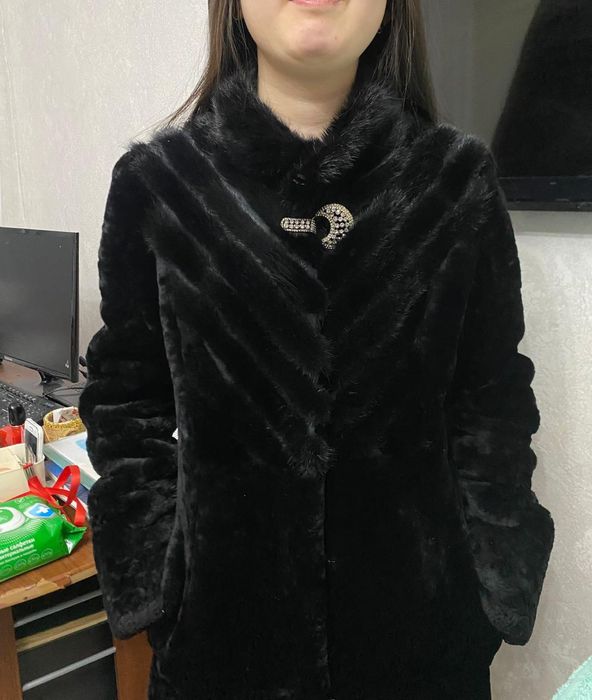 Шуба мутоновая с норковой отделкой и норковым воротником, 42 р