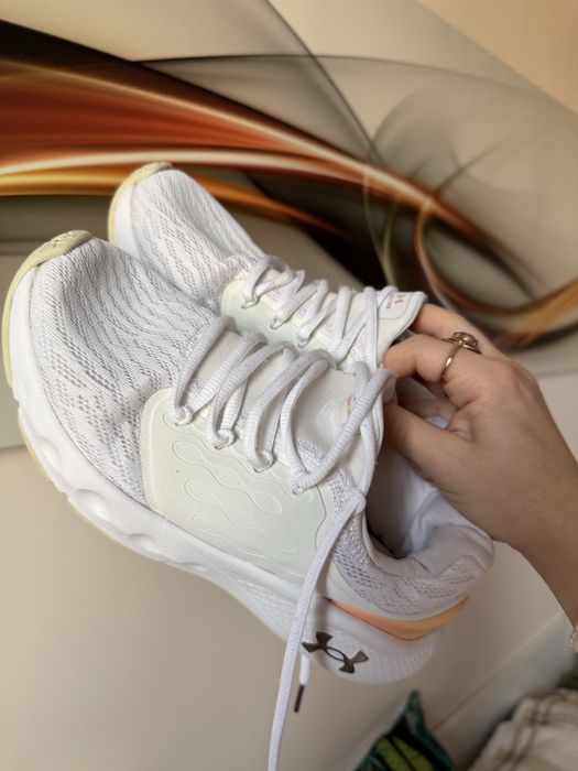 Дамски маратонки Under Armour