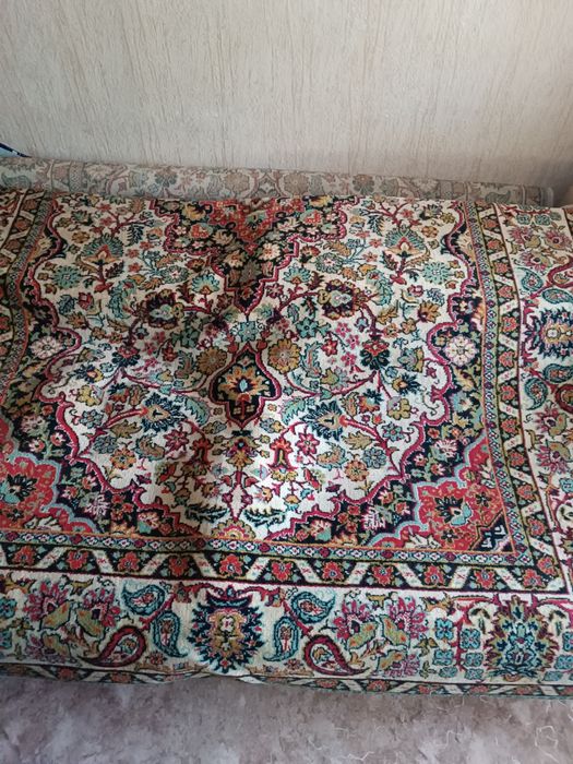 Продам ковер 2х3 натуральный шерстяной