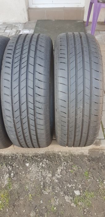 Vand anvelope vară 235 55 18 Bridgestone