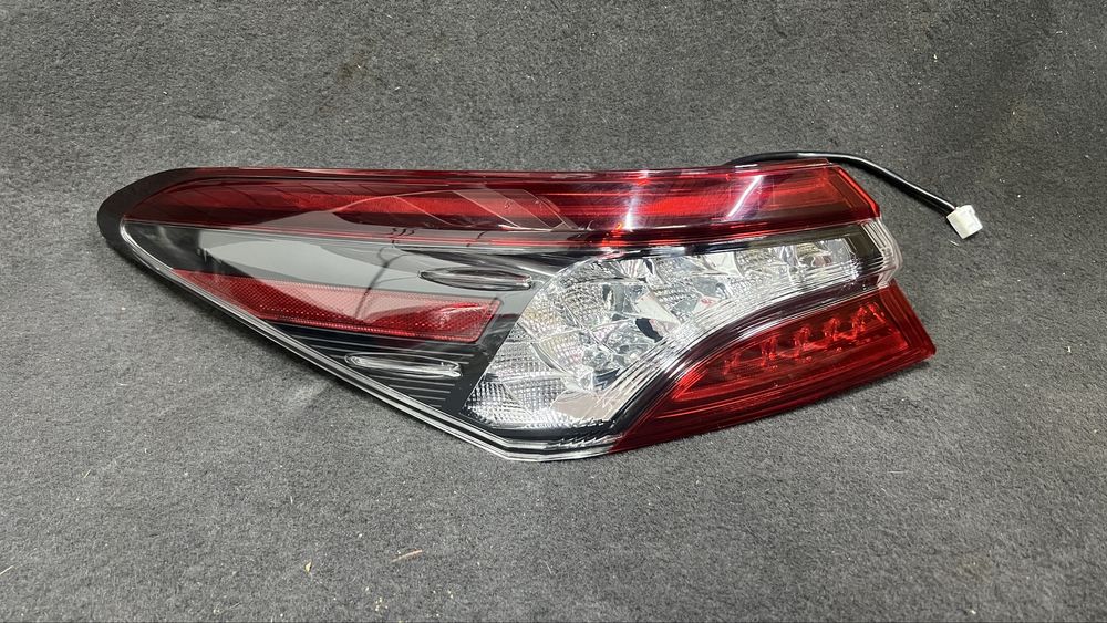 Задние фонари Камри 70