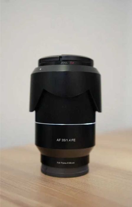 Samyang 35mm 1.4 sony e