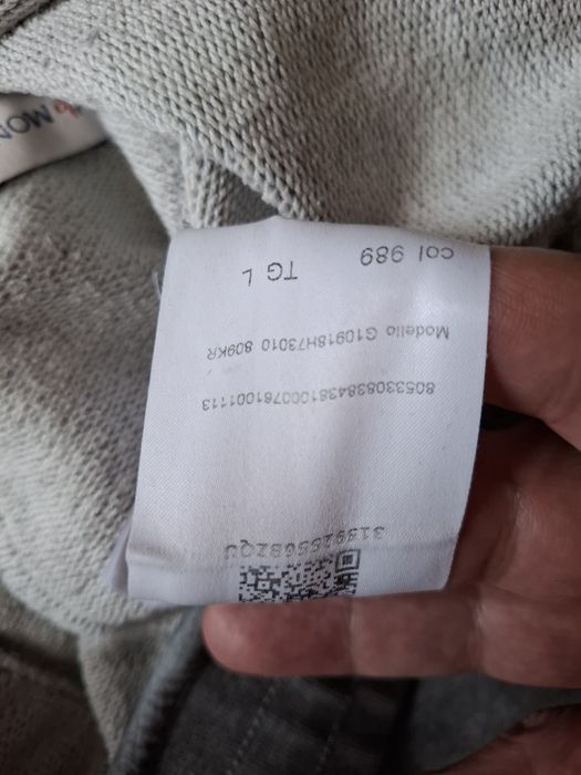 Moncler мъжко долнище L размер.