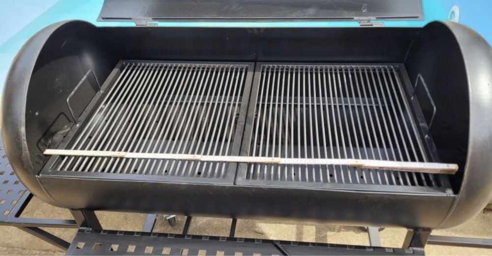 Gratar pentru carne foarte robust bine lucrat