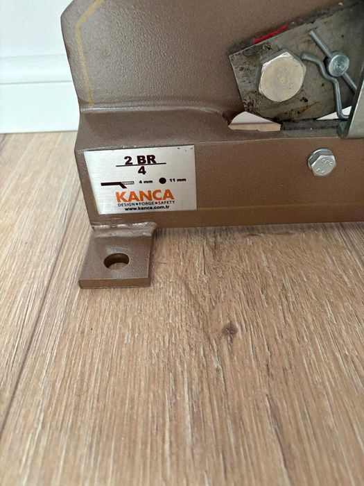 Ghilotina industriala Kanca pentru metale. Nefolosita