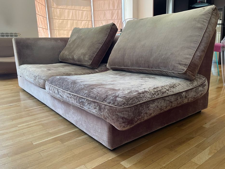 Canapea grej catifea, stare buna, puf de gasca