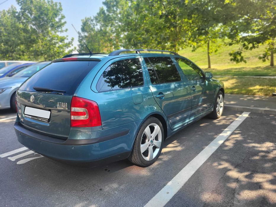 Vand Skoda Octavia 2 1.6 FSI Benzina + GPL