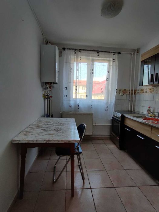 PROPRIETAR: Inchiriez Apartament cu 2 camere decomandate in Complex, mobilat, clima