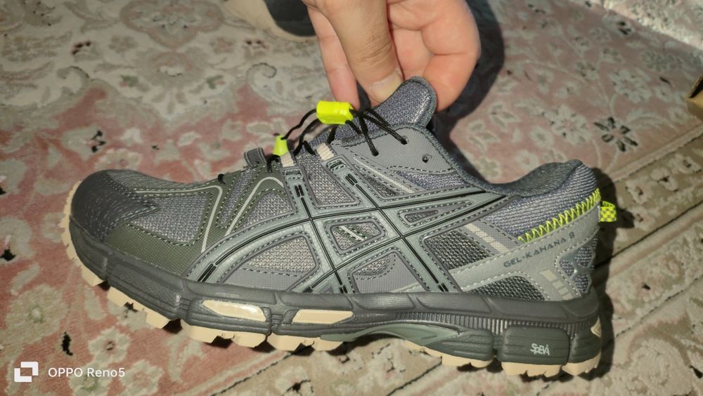 Продам красовка ASICS