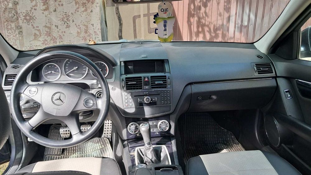 Vand mercedes c200 an 2008 sau schimb cu atv