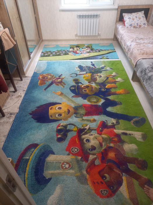 Продаётся ковёр и коврик