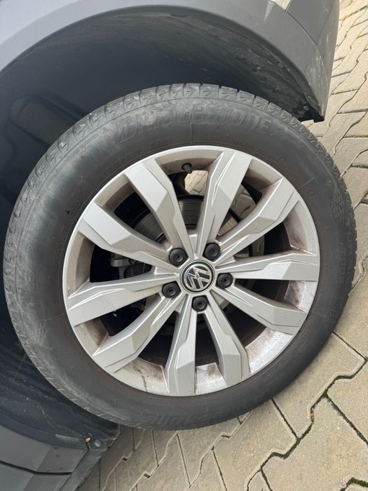 2 anvelope BRIDGESTONE 215/55R17 98W    07/2023  cu 15.000km