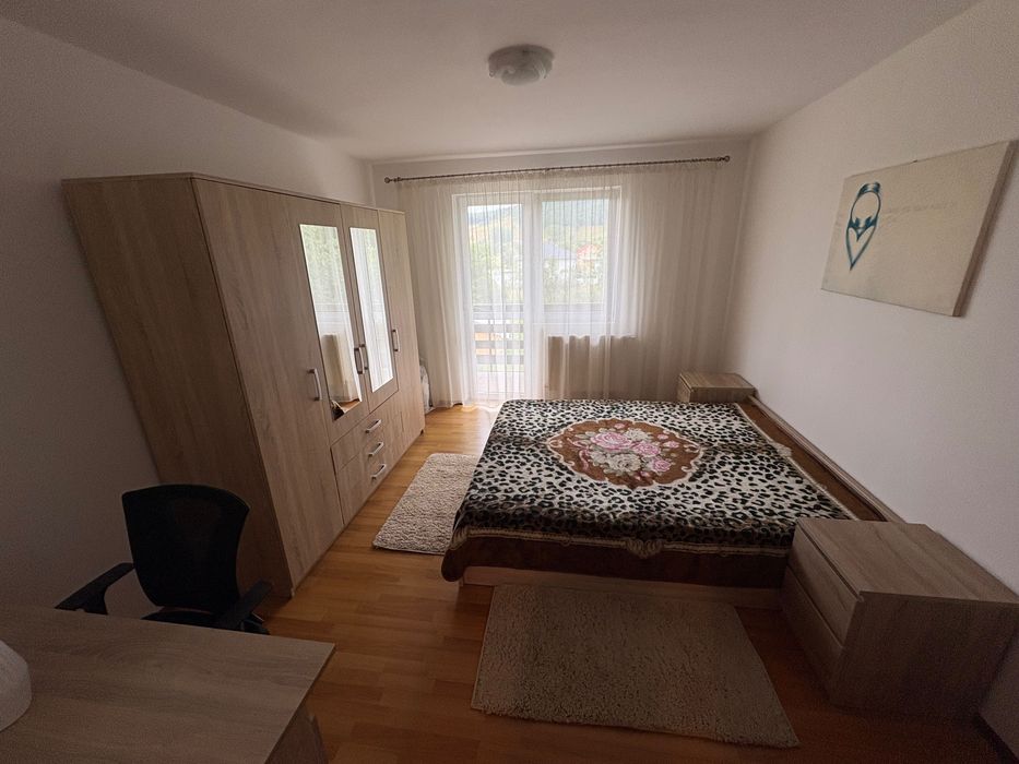 Apartament pentru închiriat cu 3 camere în Unirea