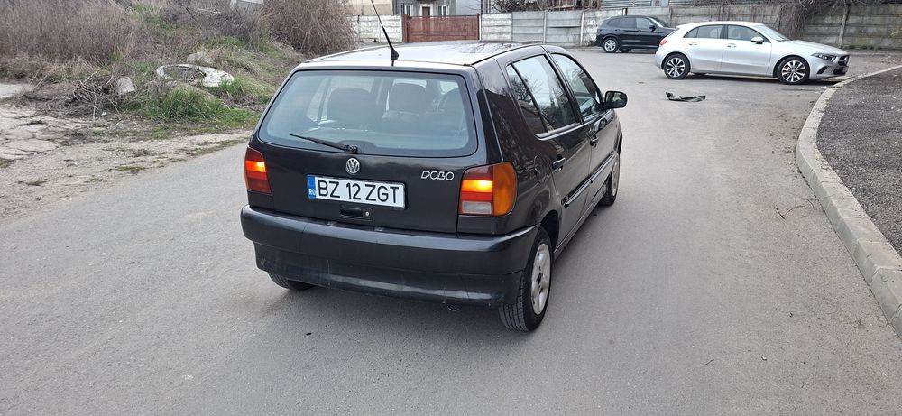 Vand sau schimb vw polo 1.1 benzina