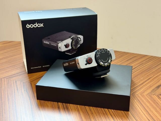 Godox Lux Junior ретро светкавица
