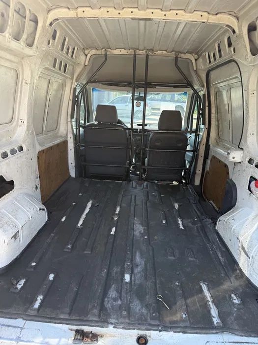 Vând Ford Transit Connect