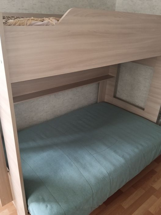 Продам 2х ярустную кровать